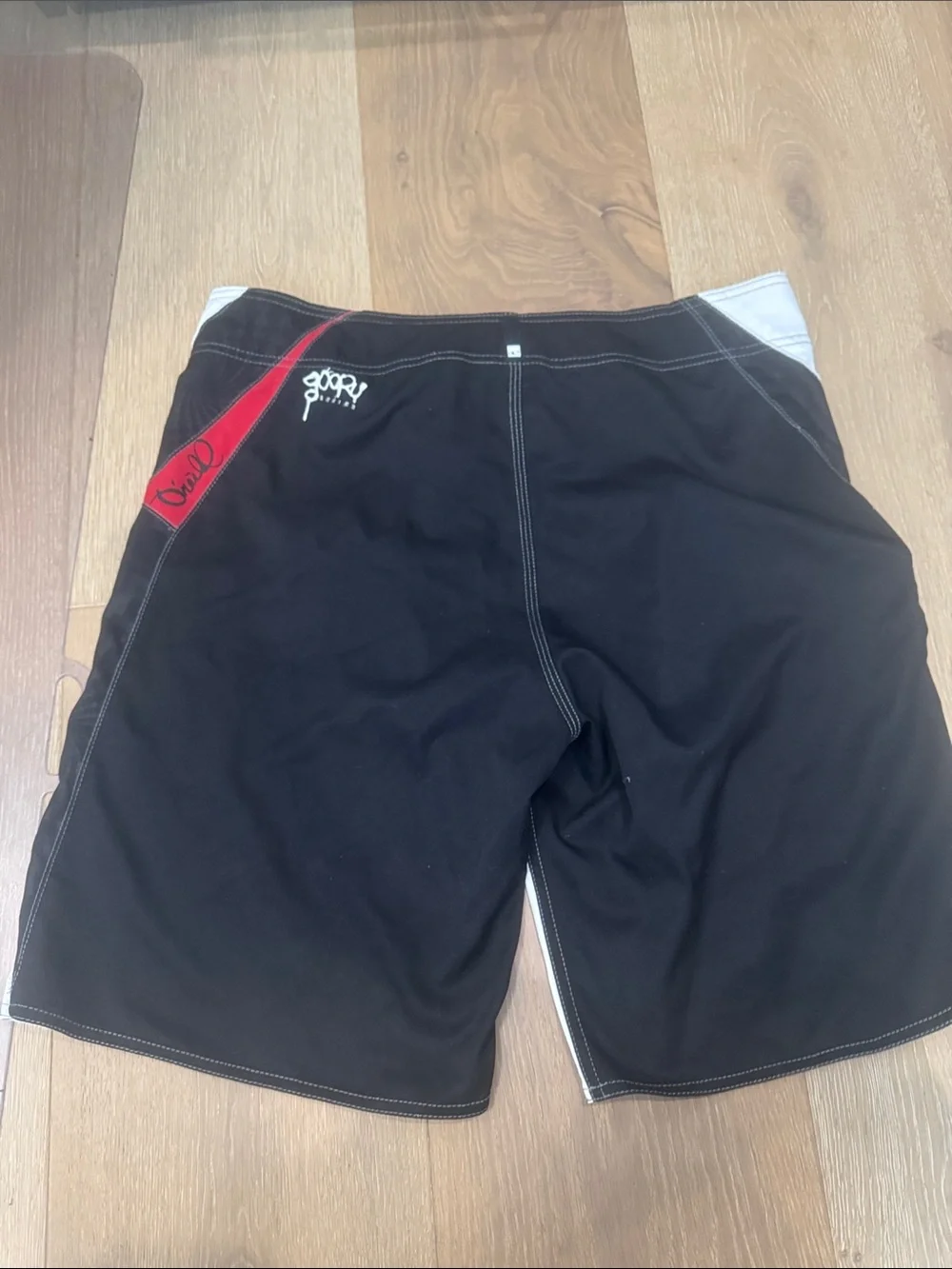O'Neill Men’s White, Black & Red Boardshorts